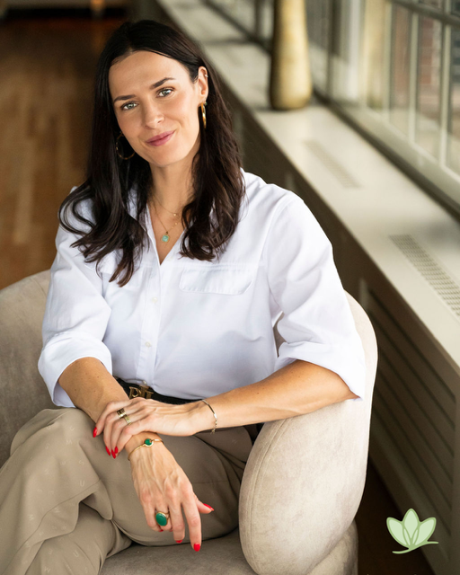 Amy-aug-2021-8-253x380 Martine Tol